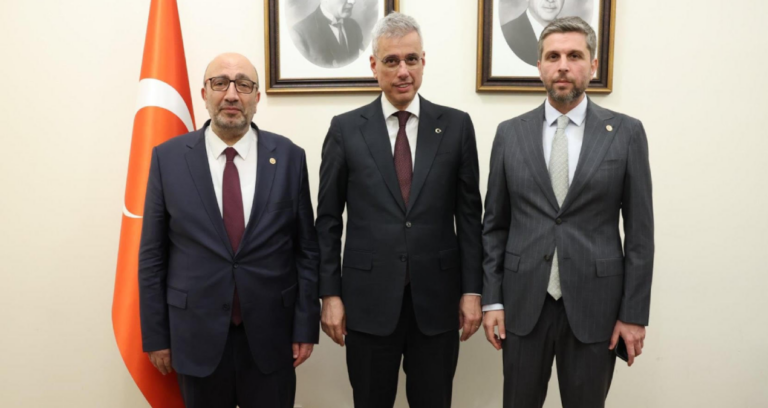ozellestirme-kararlari-akplileri-zora-soktu-kritik-araziler-sessiz-gecildi-6e8irbYJ